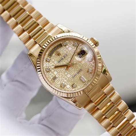 phân biệt đồng hồ rolex.